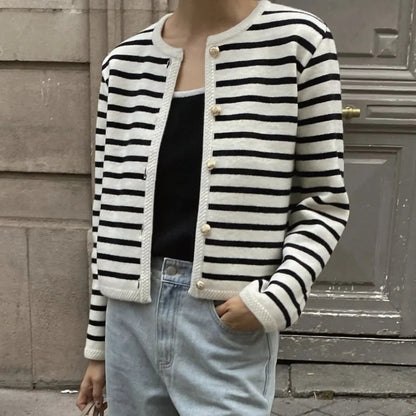Elegant Black And White Set