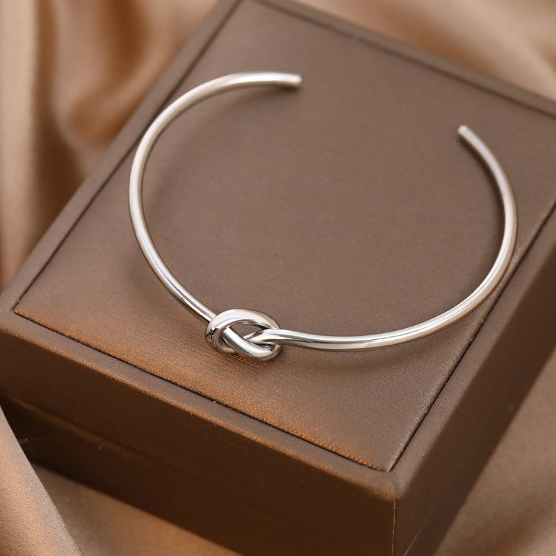 Smooth Knot Bracelet