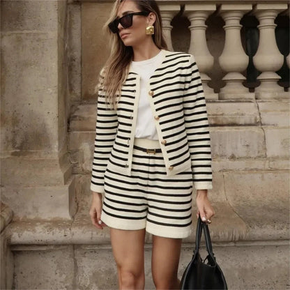 Elegant Black And White Set