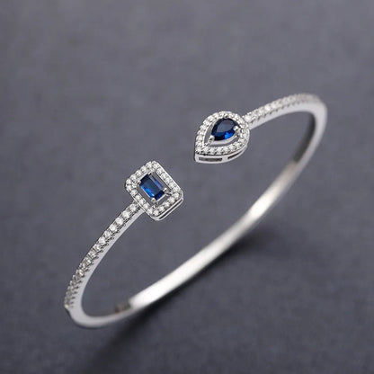 Luxurious Bracelet with Central Zirconias